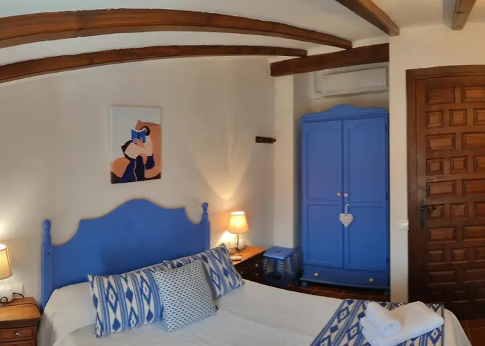 Masia De San Juan Casa Numero 1 En Castillo Con Piscina Y Aire Acondicionado